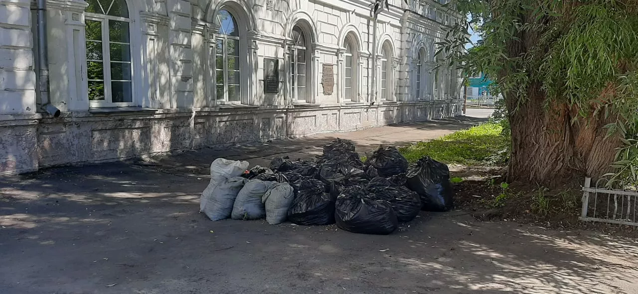 Росимущество после выданного предписания ликвидировало горы мусора у Горного управления в Барнауле