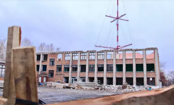 «Накормленные» обещаниями о строительстве школы бийчане записали видеообращение к президенту