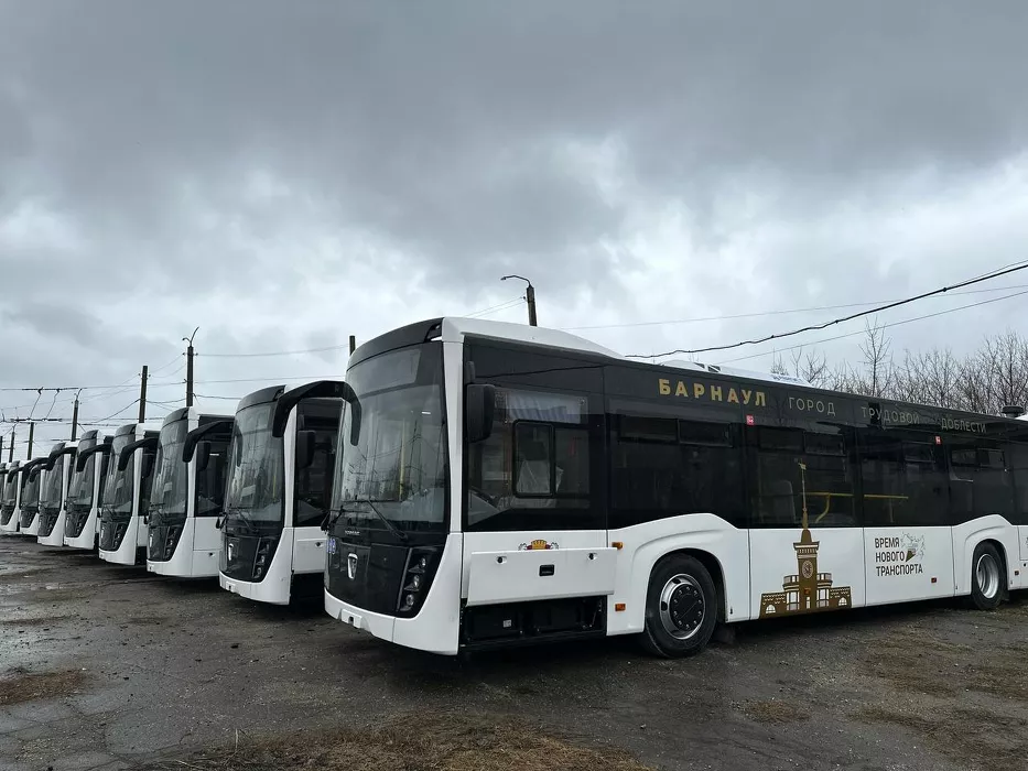 Барнаульский «Горэлектротранс» получил в собственность партию новых автобусов