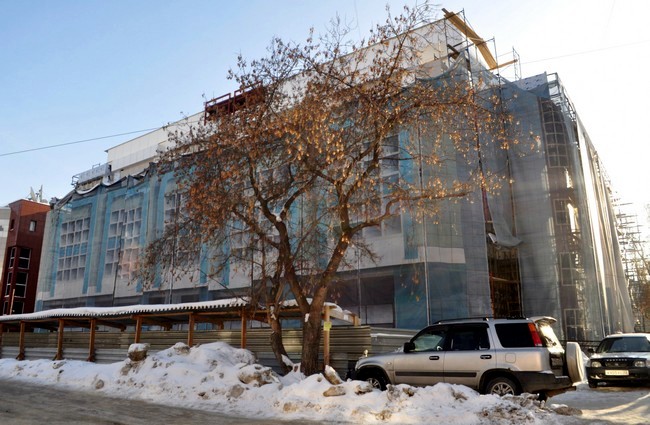 Капремонт будущей резиденции Алтайского Заксобрания затягивается из-за ветхости строения