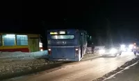 Водитель городского автобуса в Барнауле потерял сознание за рулем
