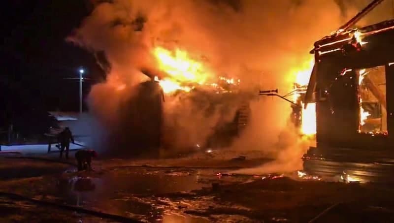 В Республике Алтай ночью сгорела одна школа