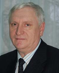 Вице-мэр Барнаула, курирующий
имущественно-земельный комплекс, подвергся нападению
злоумышленников.