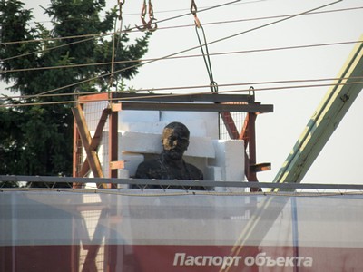 Памятник Ленину с площади Октября планируют установить на Барнаульском КЖБИ-2 к 95-летию Октябрьской революции.