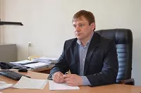 Андрей Нагайцев в кабинете
