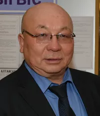 «Мы стали еще дальше от единения»: политолог Владимир Торбоков оценил совместное заседание двух Курултаев алтайского народа