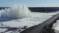Дрожь воды: по рекам Алтайского края прокатилась первая волна взрывов