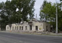 В Барнауле сносят аварийный дом по улице Советской Армии