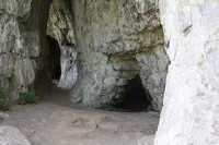 Вход в Большую Талдинскую пещеру выглядит так