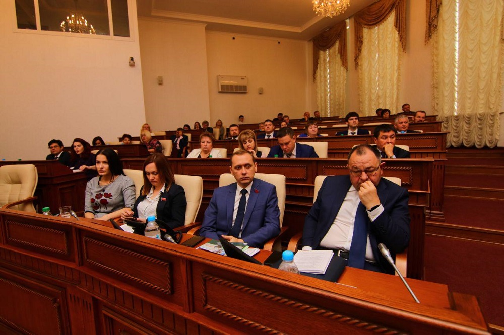 Лекарство стагнации депутаты Алтайского Заксобрания авансом благословили краевой бюджет 2019 год