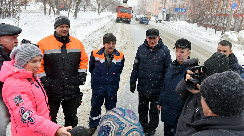 Петр Фризен Общественная палата лица барнаульцев поблагодарили дорожников очистку города снега