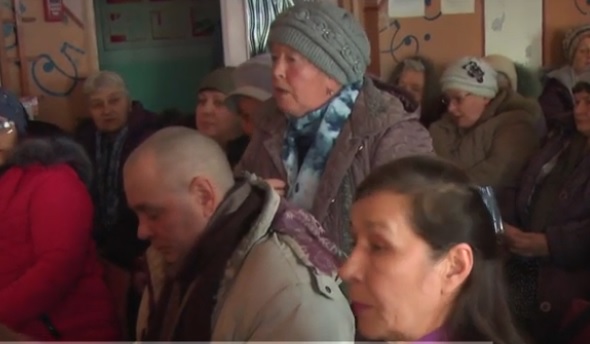 Жители алтайского села третий отстояли перед краевым Минздравом круглосуточный стационар