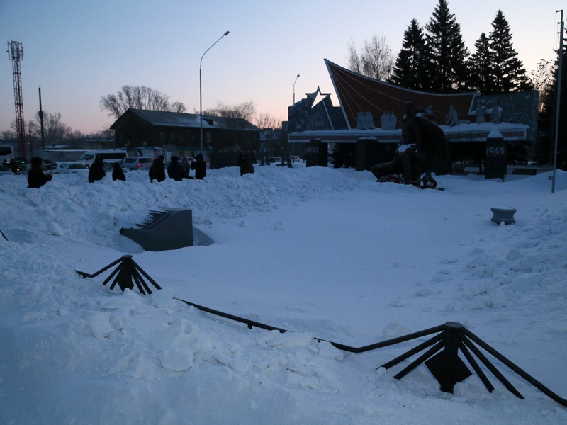 Снежный десант главе Виктором Томенко оценил ситуацию юго-западе Алтайского края