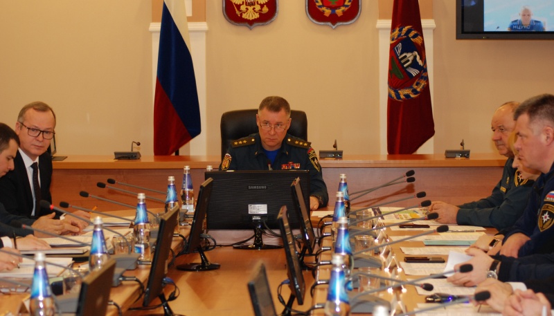 Глава России приказал перебросить Алтай силы сибирских спасателей начала аномального паводка