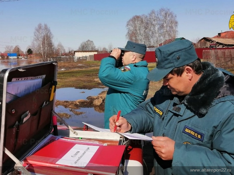 Алтайские спасатели готовятся возможной эвакуации находящемся шаге подтопления районе