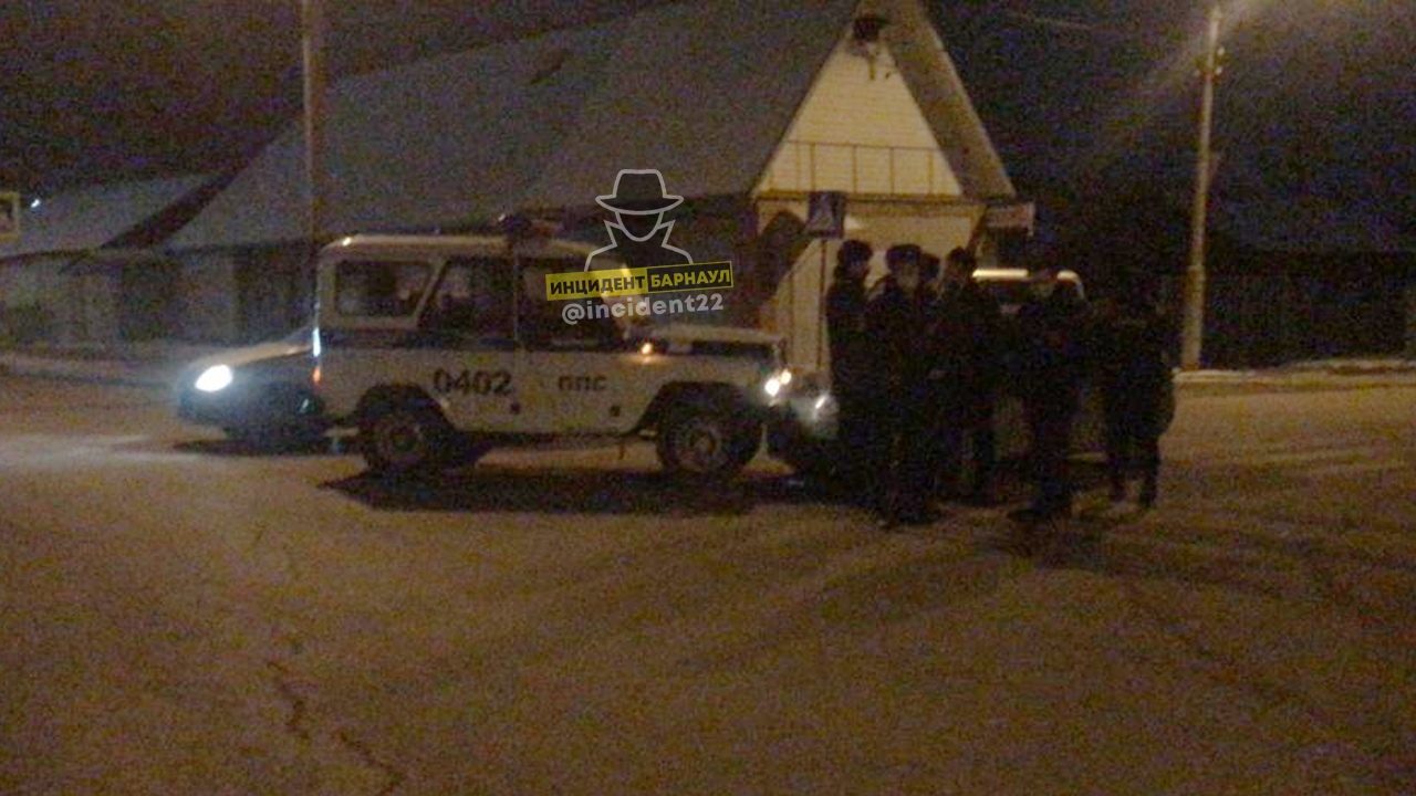 Водитель прав протаранил машину полиции Барнауле отказался дыхнуть трубочку