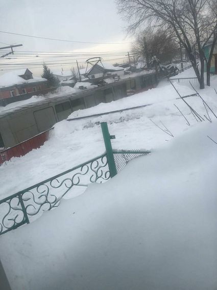 Бийскгортранс назвал убиравших снег жителей частного сектора ответственными поломку пяти трамваев