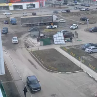 Мощный ветер снова «потрепал» улицы Барнаула и имущество горожан