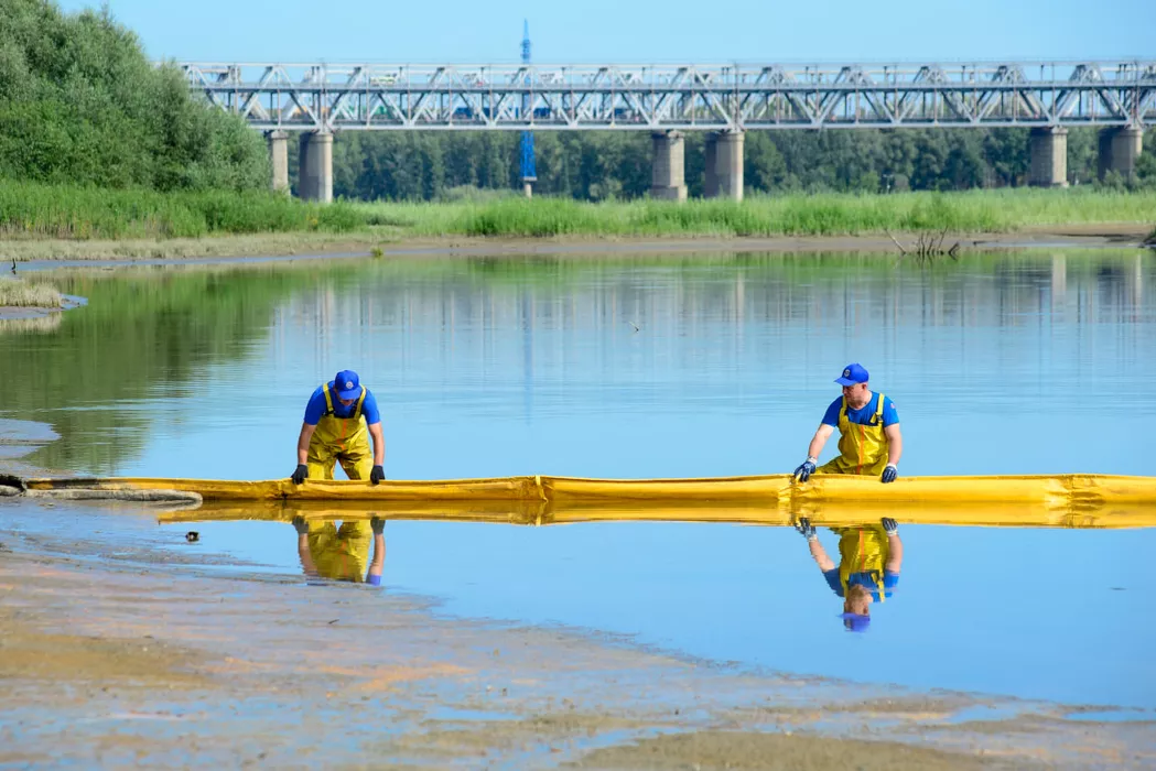 Барнаульская нефтебаза запросила отсрочку на рекультивацию загрязненного берега Оби