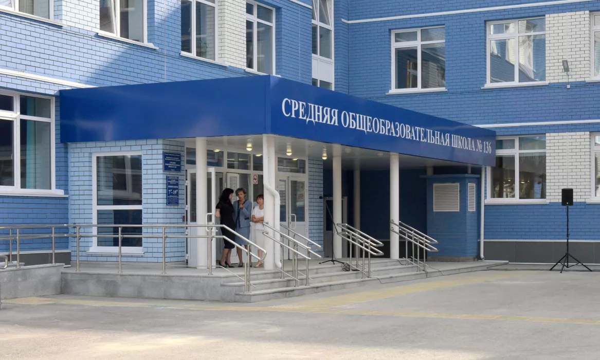 В Барнауле стали распространяться сообщения об очередном массовом минировании школ (обновлено)