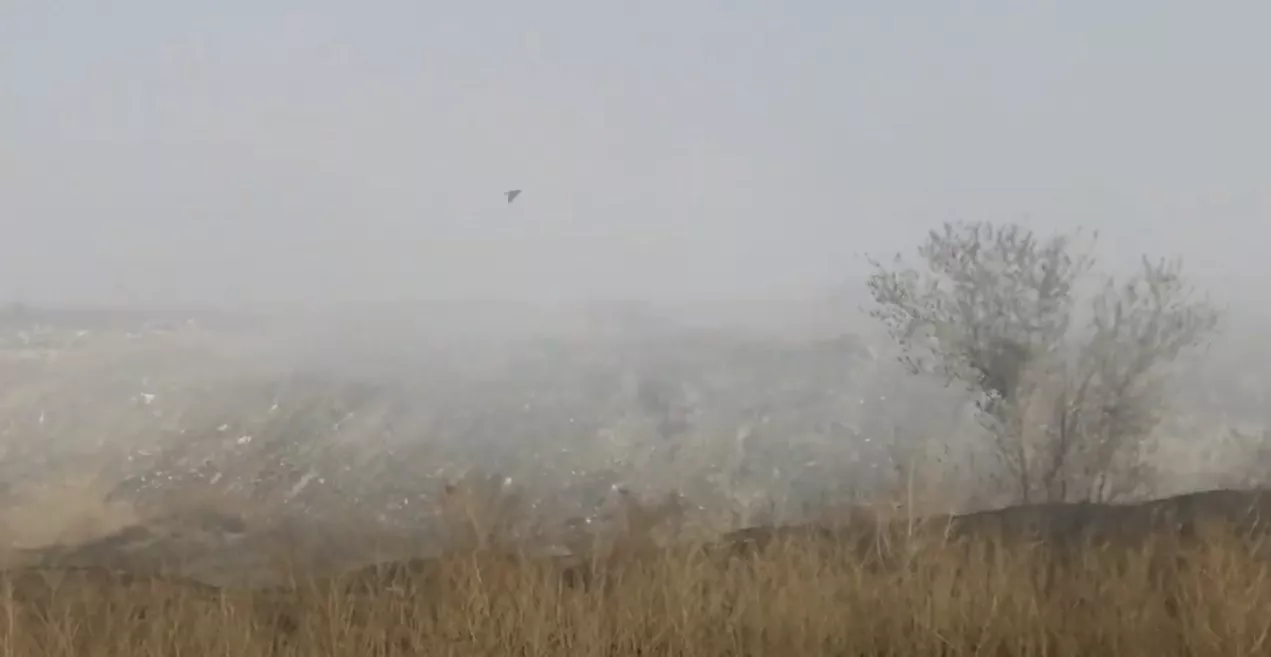 Камень-на-Оби снова заволокло дымом с горящего мусорного полигона