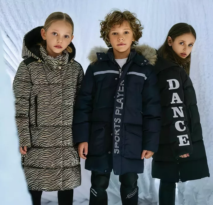 Ассортимент зимней детской одежды: лучшие решения для маленьких непосед