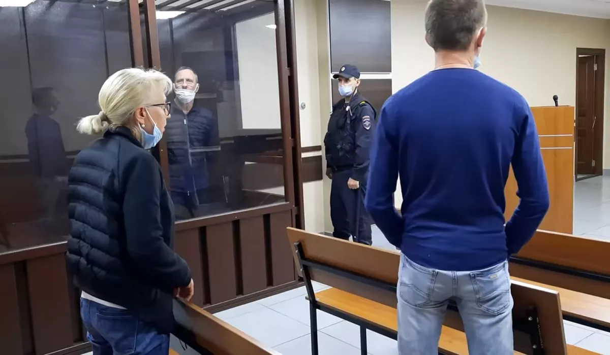 Оскорбившие суд и прокурора родственники бывшего вице-мэра Барнаула стали фигурантами уголовного дела (обновлено)