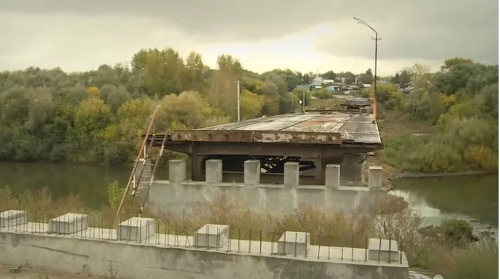 Ремонт востребованного жителями Заринска моста затянется еще на год из-за проблем с подрядчиком