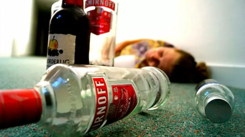 На Алтае почти вдвое выросло число смертей от отравления алкоголем