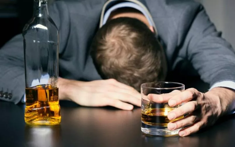 Роспотребнадзор заявил о снижении смертности от отравлений алкоголем в Алтайском крае на фоне резонансных историй