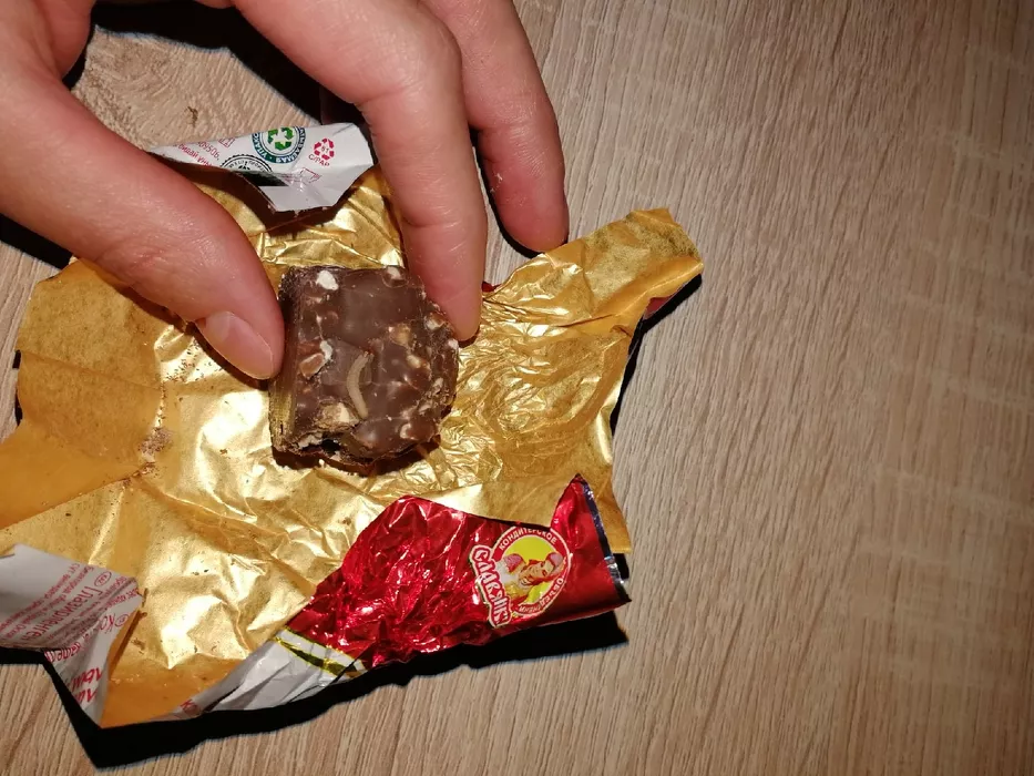 Алтайская сеть «Мария-Ра» пообещала разобраться с поставщиком «червивых» конфет