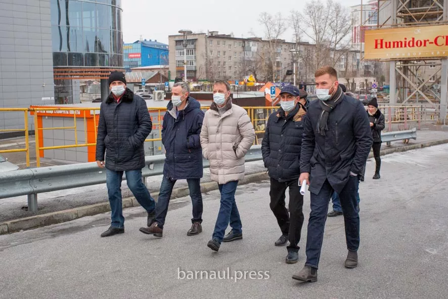 Барнаульцам пообещали отсутствие коммунальных проблем на время будущего ремонта моста у «Нового рынка»