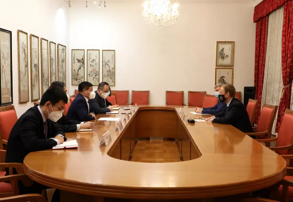 Посол Китая рассказал губернатору Алтайского края о заинтересованности в расширении сотрудничества