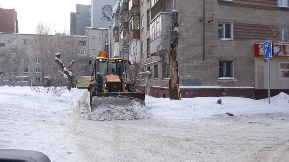 Администрация Барнаула встала на «скользкий путь» решения проблемы обледенелых улиц