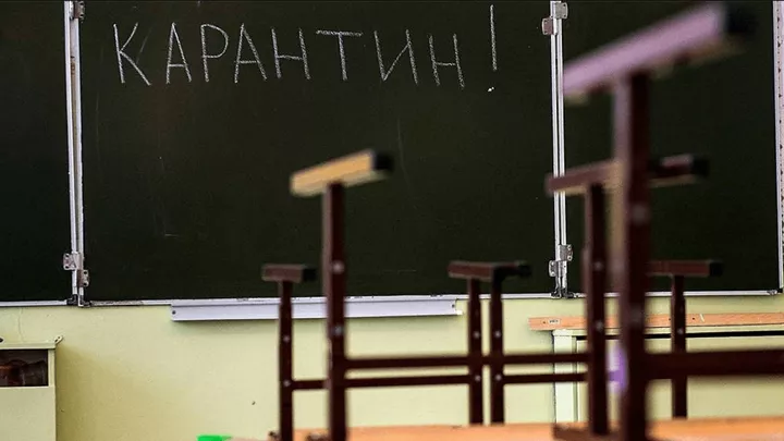 Первый райцентр Алтайского края перевел все школы и детсады на дистант из-за эпидемической ситуации