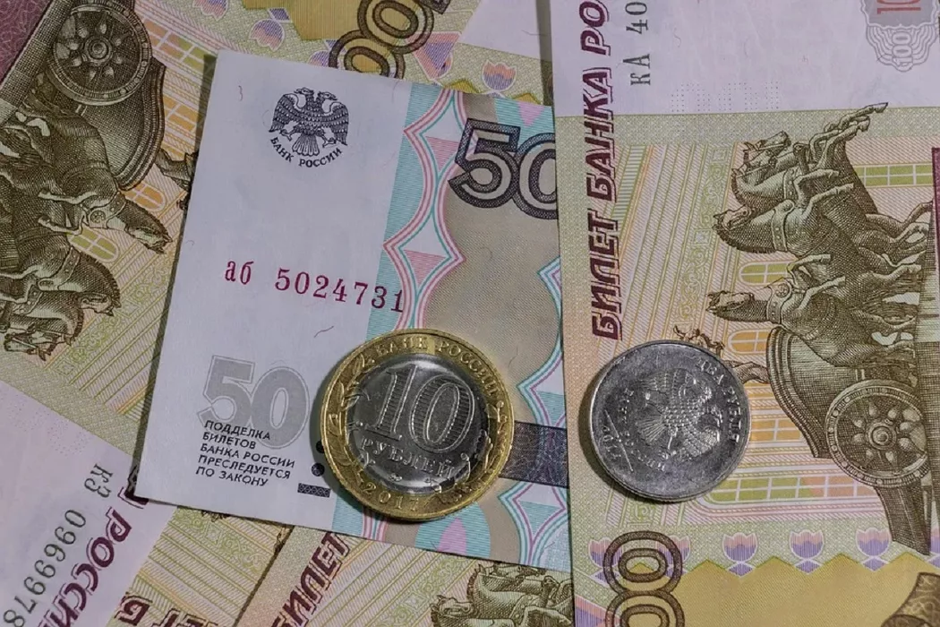 Жителям Алтайского края рассказали о росте средних зарплат на 467 рублей за месяц