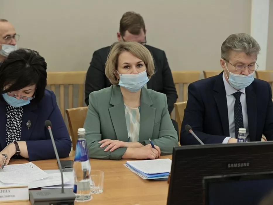 Донецк 14. Представитель народной милиции днр. Активист. 03 24. 03 24.