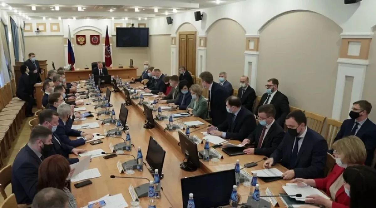 Алтайские чиновники отчитались перед губернатором об экономическом развитии края в 2021 году