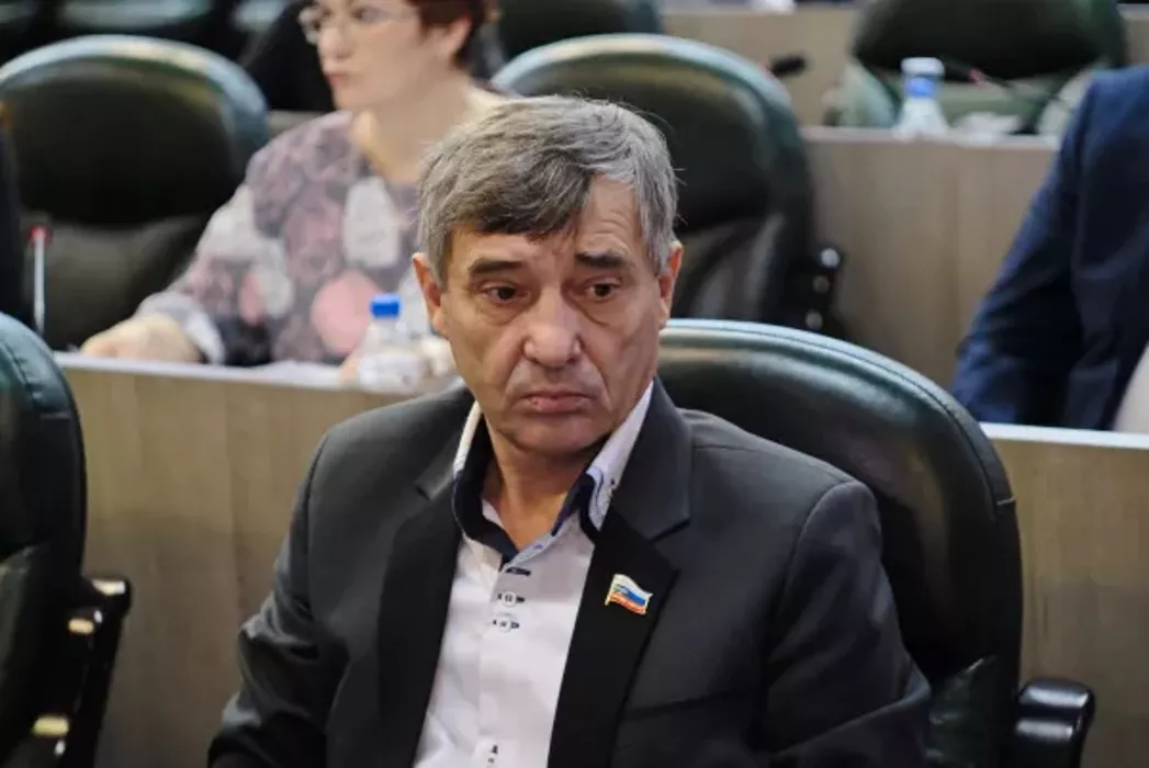 Депутата Бийской гордумы будут судить за взятку уже осужденному сотруднику «Сибприбормаша»