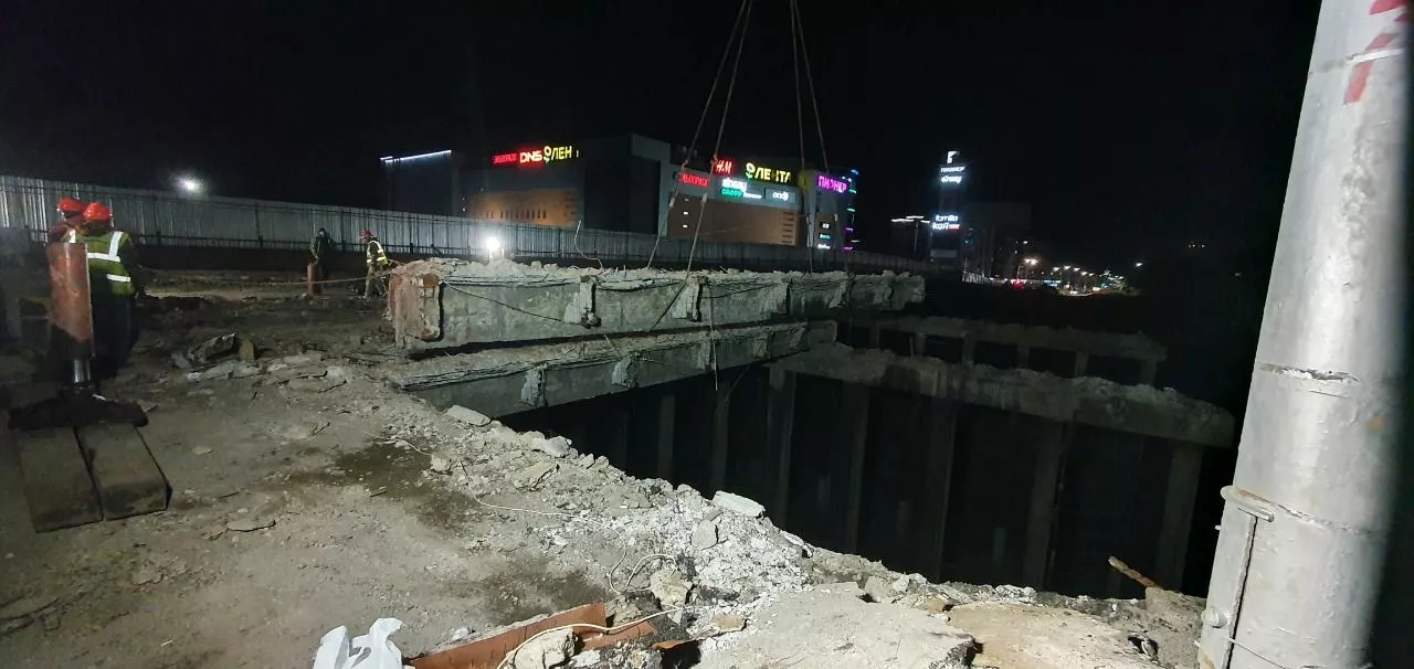 В Барнауле полностью завершили демонтаж трехпролетного моста на проспекте Ленина