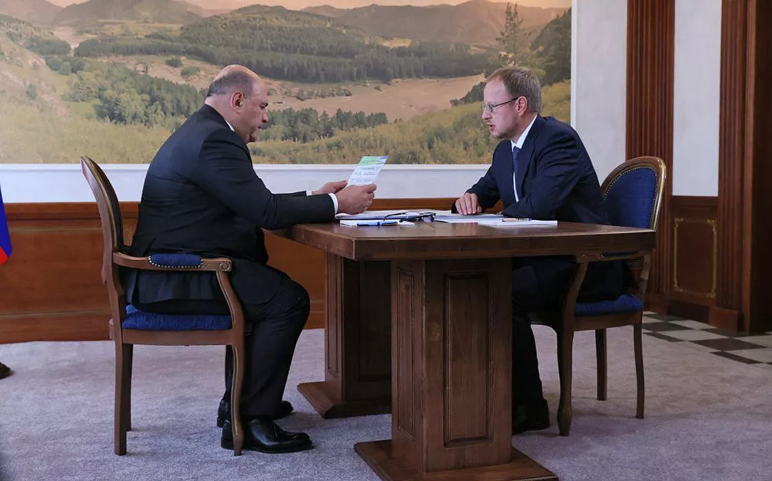 Доклад Виктора Томенко о программе развития Алтайского края омрачился критикой от премьера Михаила Мишустина