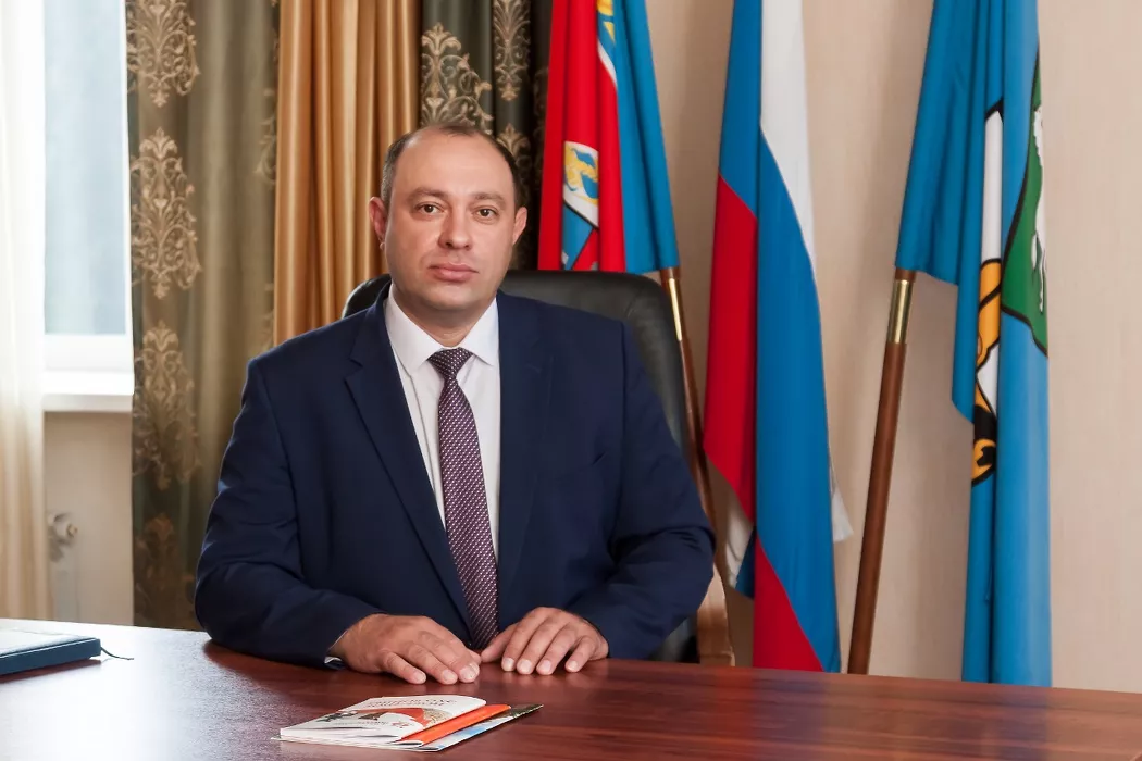 Глава администрации Ленинского района Барнаула освобожден от должности без объяснения причин