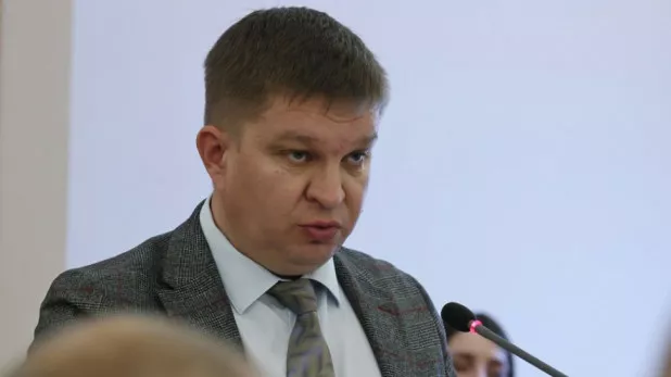 Алтайского министра уличили в незаконных премиях в его «муниципальном» прошлом