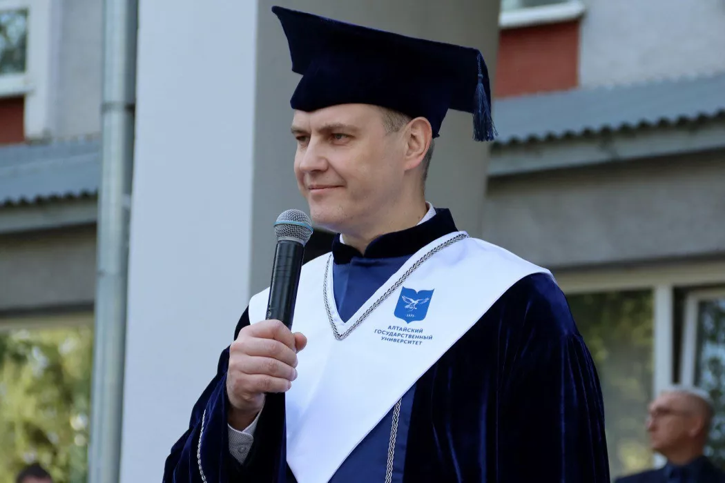 Ректор Алтайского госуниверситета получил нагоняй от прокуратуры за скандал с общежитиями