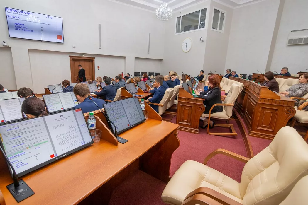 Алтайские депутаты обсудят закон о детских наставниках и согласуют министра финансов на «бюджетной» сессии