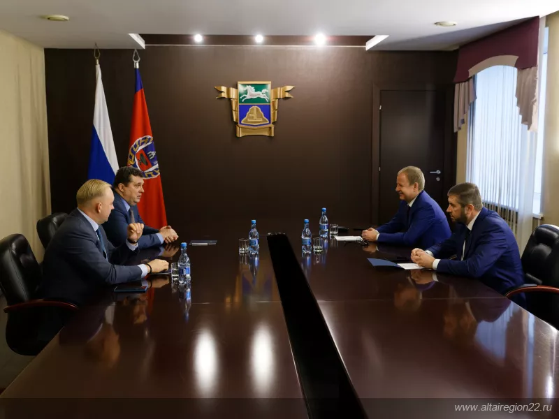 Алтайский губернатор встретился с председателем «Союза журналистов России»