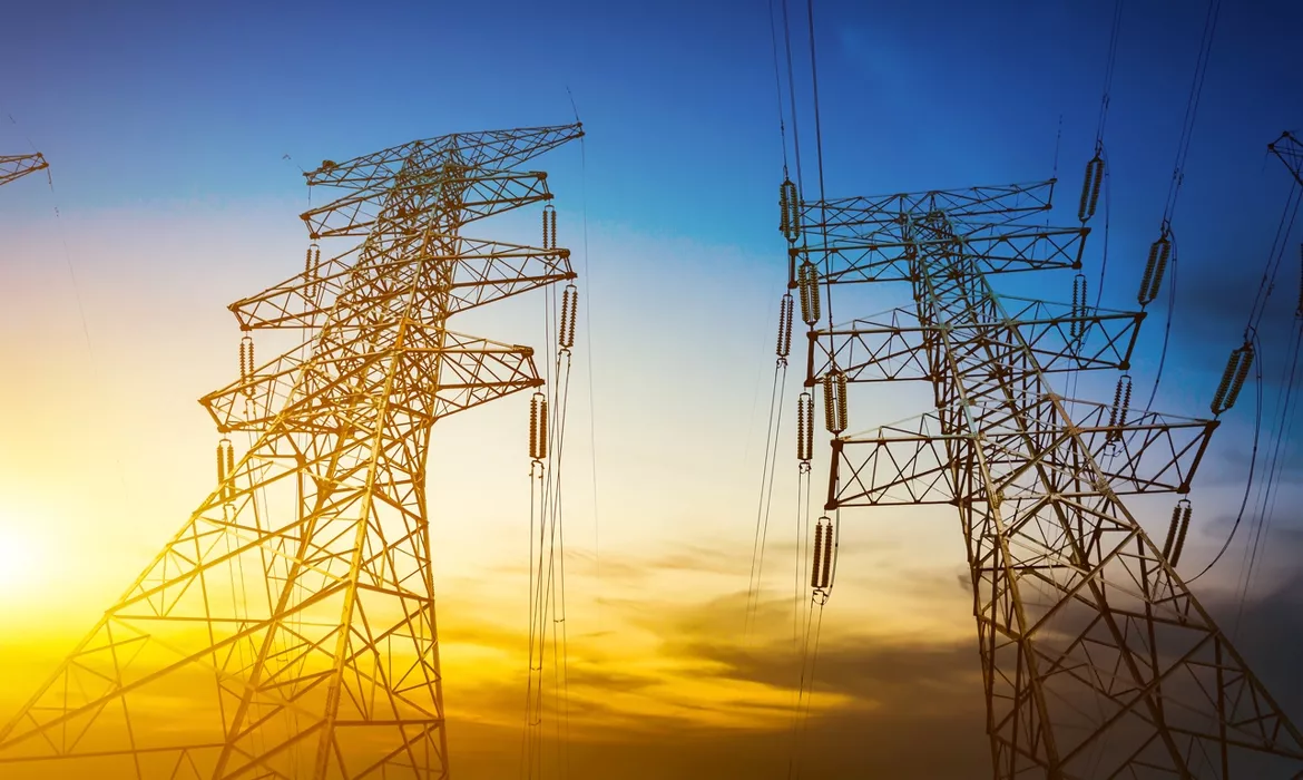 «Замкнуло» на цифрах: электросетевые компании Алтайского края «притянут» многомиллиардную выручку в 2024 году