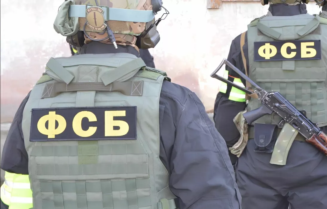 Трех новосибирцев арестовали в Барнауле за подготовку теракта на выборах президента