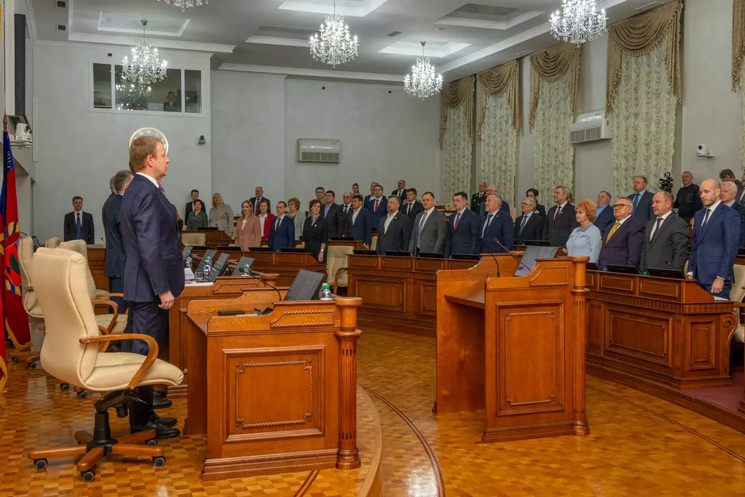 «Сохранить здоровье государства»: алтайские депутаты обсудили яйца с новым министром и обменялись предновогодними поздравлениями