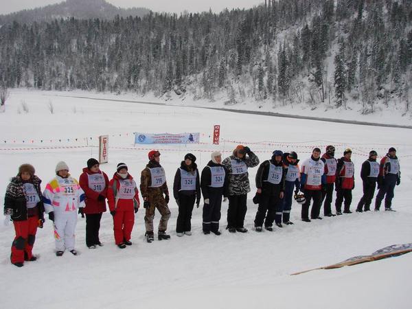 В Республике Алтай прошел VII снегоходный фестиваль &quot;Телецкое
снежное ралли&quot;. Фоторепортаж.